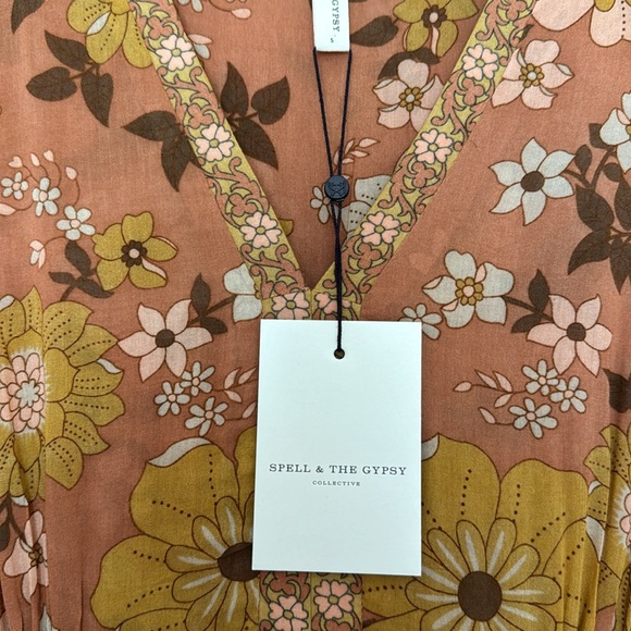 Spell & the Gypsy Buttercup gown - Picture 7 of 9